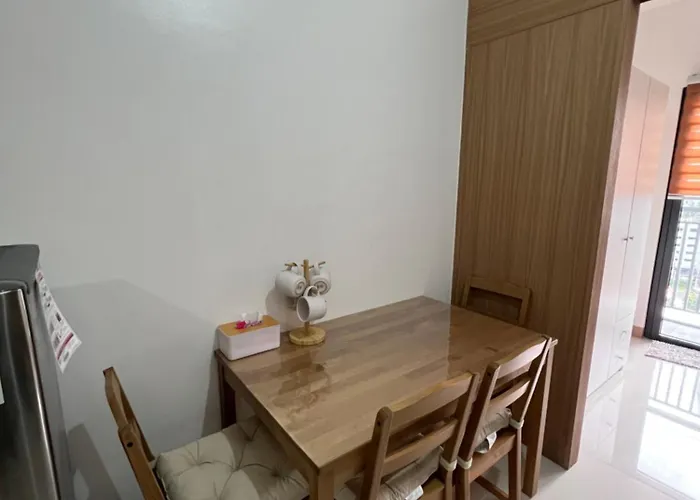 Calle Homes - 1br Unit With Balcony, Lush Residences Apartment Manila