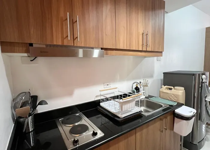 Calle Homes - 1br Unit With Balcony, Lush Residences * Manila