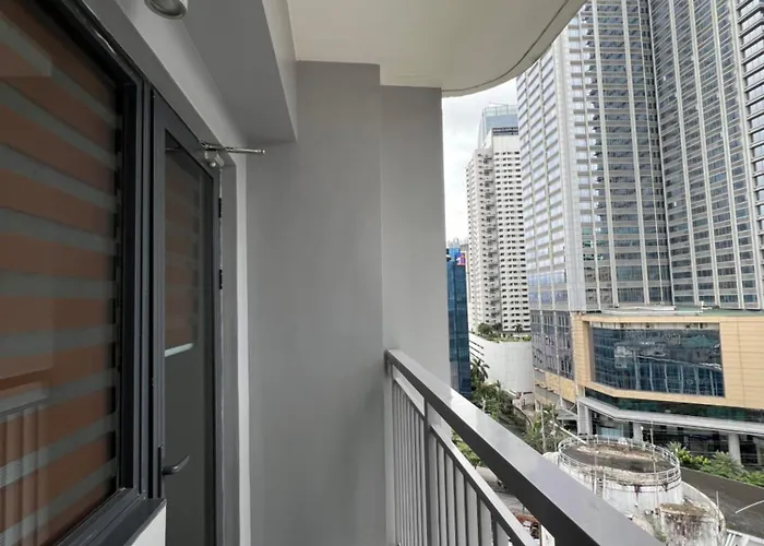 Calle Homes - 1br Unit With Balcony, Lush Residences Apartment *