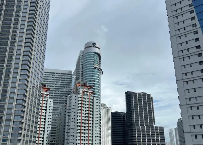 Calle Homes - 1br Unit With Balcony, Lush Residences Apartment